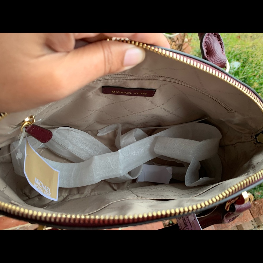 Michael Kors Emmy Large Dome Satchel+ key charm - Picture 7 of 8